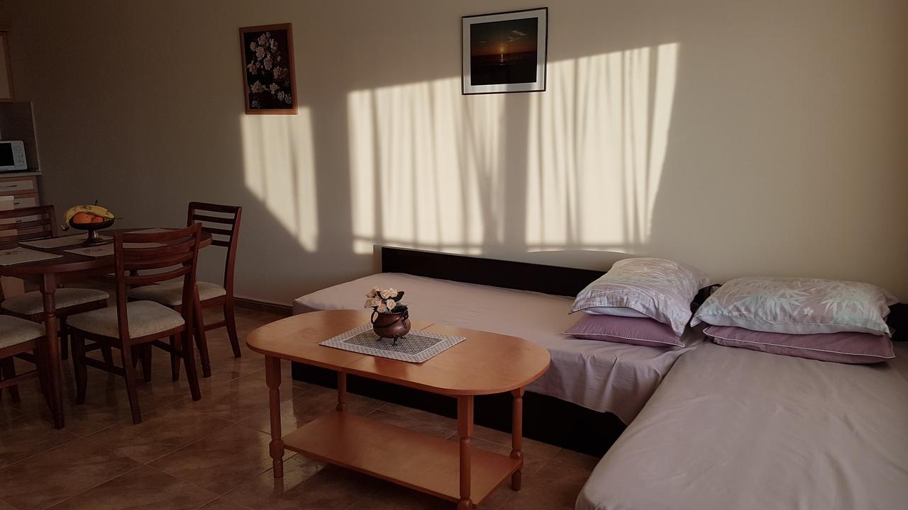 Tashevi Apartments Pomorie Pokoj fotografie