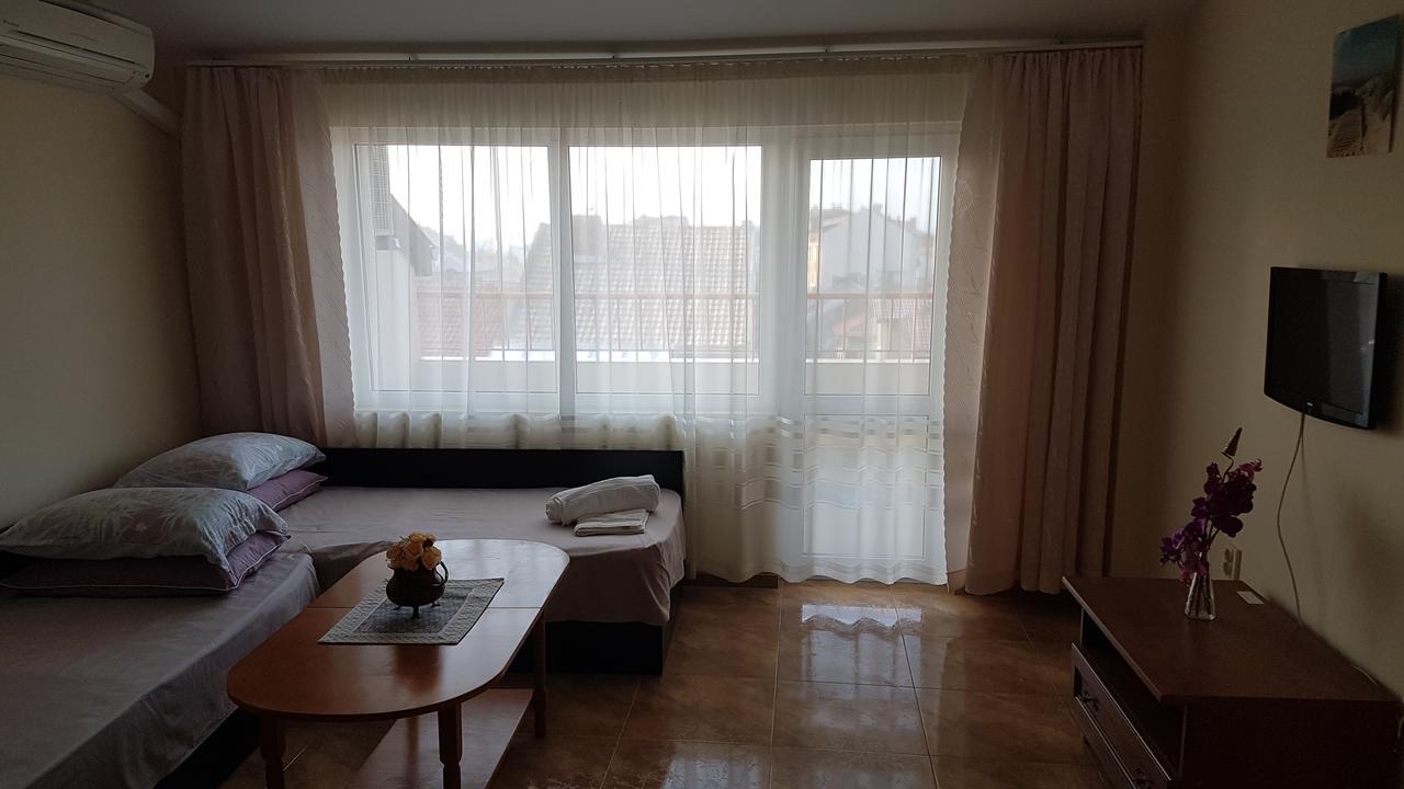 Tashevi Apartments Pomorie Exteriér fotografie