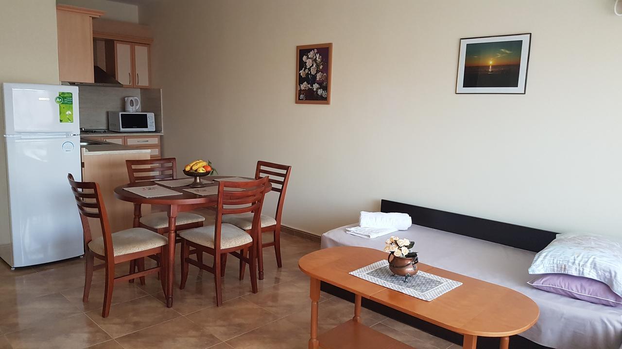 Tashevi Apartments Pomorie Exteriér fotografie
