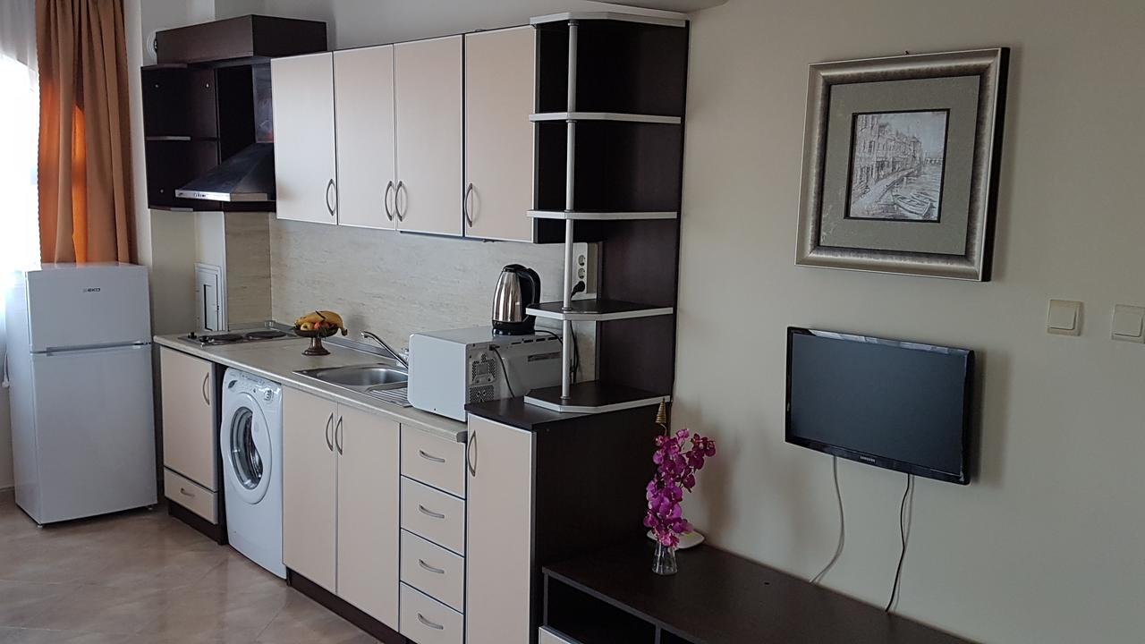 Tashevi Apartments Pomorie Exteriér fotografie