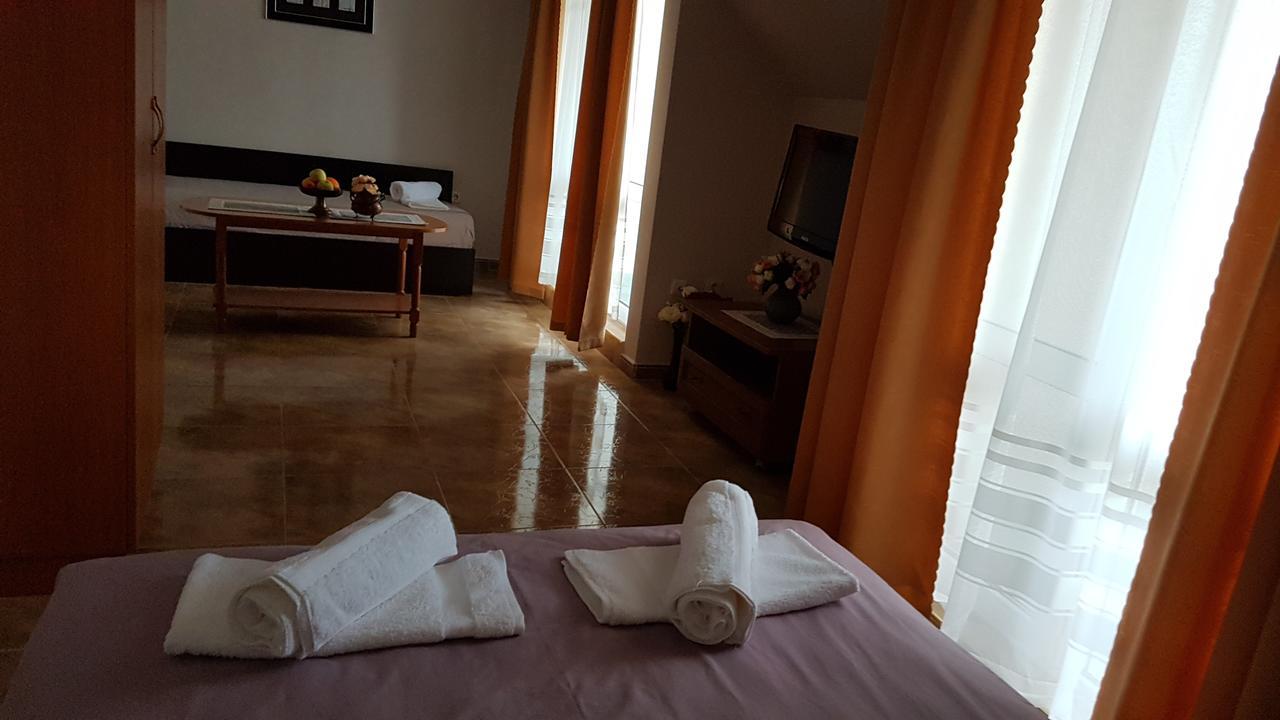 Tashevi Apartments Pomorie Exteriér fotografie
