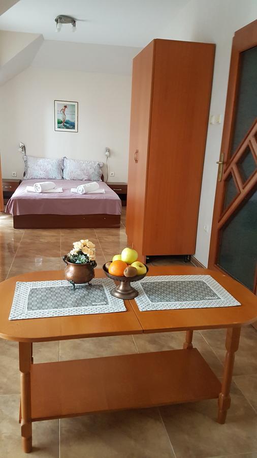 Tashevi Apartments Pomorie Exteriér fotografie
